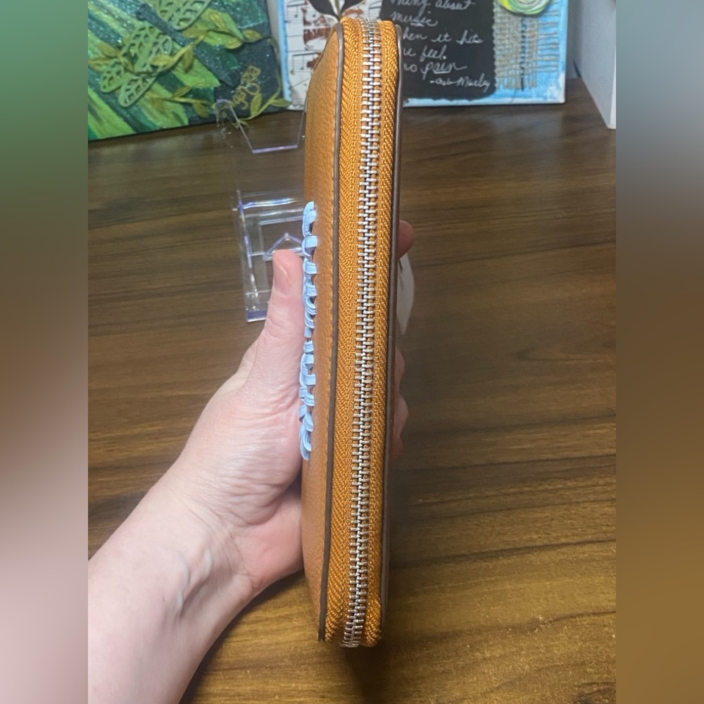 Vera Bradley Essential Continental Blue Bow Vegan Pebbled Leather Wallet - Picture 4 of 8